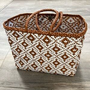Dragon diffusion leather woven basket bag